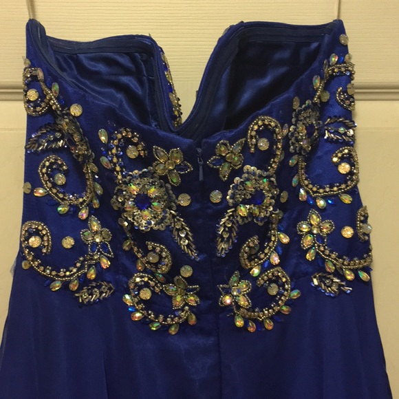 Prom dress - Picture 3 of 3